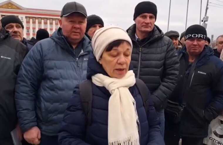 Жители Курской области устроили митинг: требуют эвакуации родственников