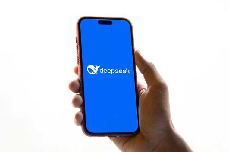 Китайский DeepSeek взломали? Чат-бот заблокировал новых пользователей после атаки