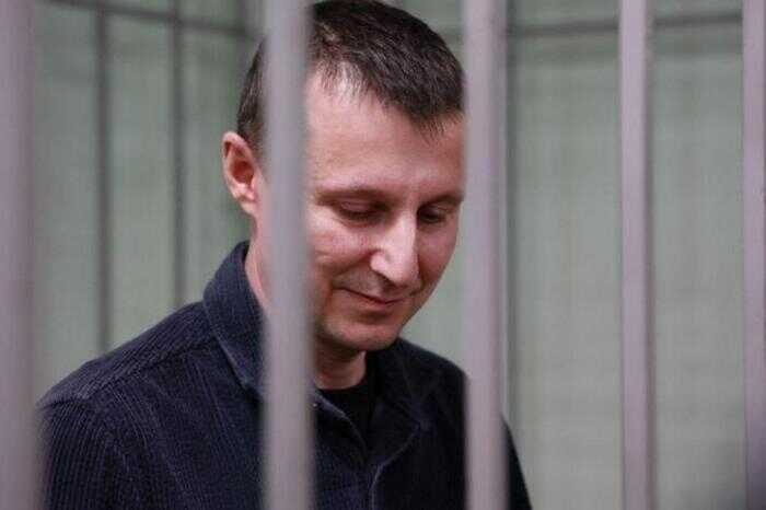Депутат Глисков отрицает получение взятки, обвиняет свидетеля Титова во лжи и требует полного оправдания