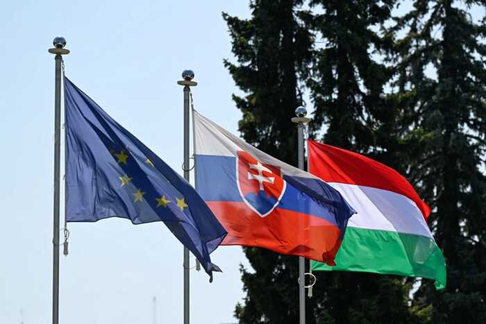 Венгрия и Словакия выступят против энергетических санкций ЕС против России