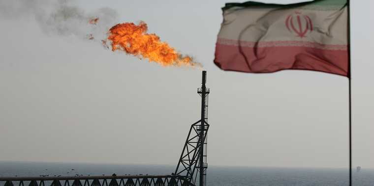 Иран приостановил добычу газа на крупнейшем месторождении после удара Израиля