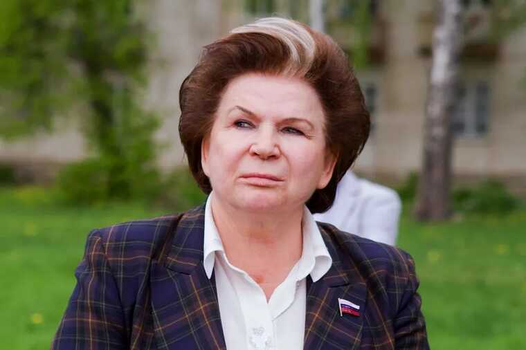 Во время пленарного заседания у депутата Валентины Терешковой ухудшилось самочувствие