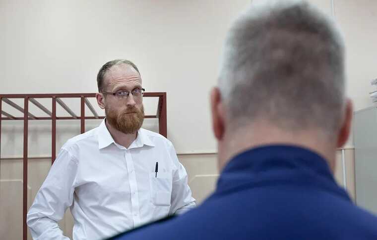 Суд в Москве признал Андрея Заякина виновным в финансировании экстремистской организации