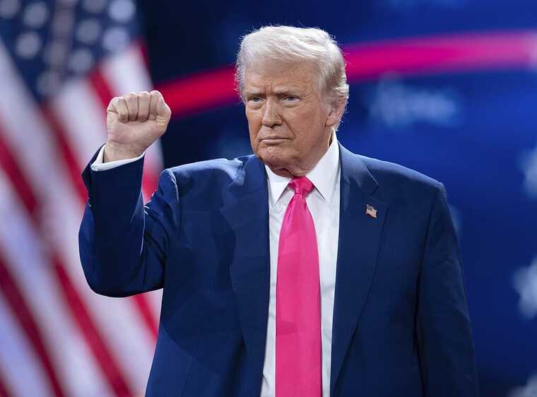 Трамп пригрозил жесткими пошлинами союзникам России за покупку её нефти, если не будет прогресса по перемирию