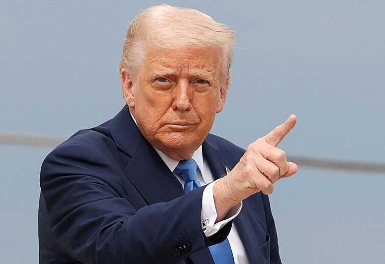 Трамп требует прекращения огня и грозит недовольством, если переговоры на Аляске не принесут результата