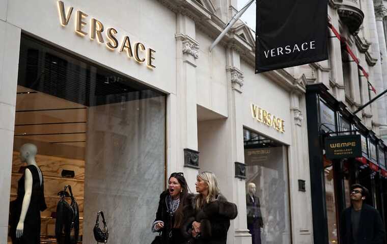Слияние Prada и Versace: новый шаг в борьбе за рынок роскоши